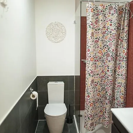 国土烈士公寓 * Lisboa