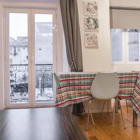 Martires Da Patria شقة