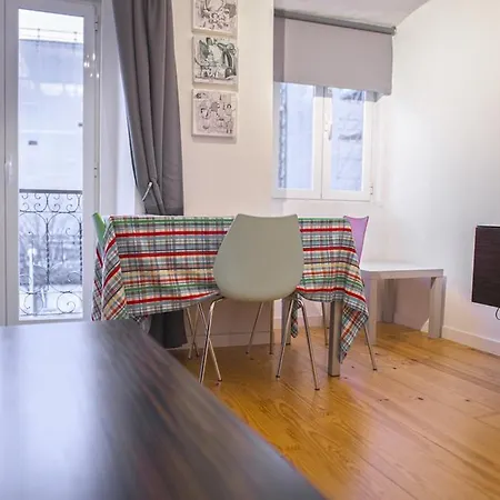 Martires Da Patria アパート *