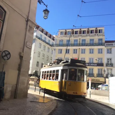 Apartment Martires Da Patria Lisbon