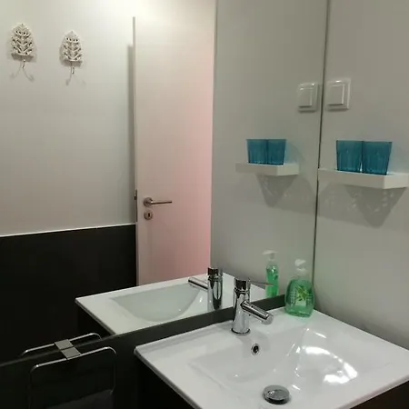 Apartment Martires Da Patria Lisbon